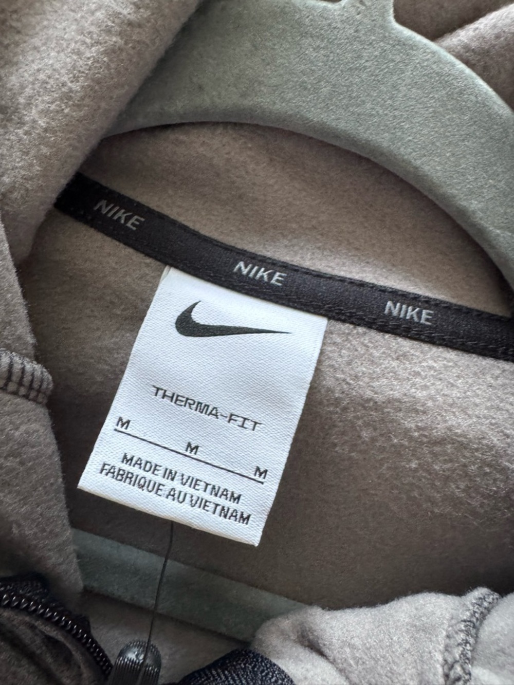 Nike Men’s Grey Full-Zip Performance Hoodie Jacket - Picture 7 of 9